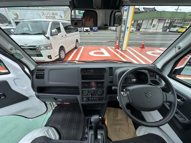 キャリイトラック ＫＣスペシャル　４ＷＤ　３ＡＴ　セーフティサポート装着車　キーレス　パワーウィンドー　オートライト　エアコン　パワステ（7枚目）