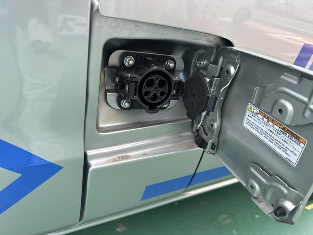 ミニキャブ・ミーブ ＣＤ　１６．０ｋｗｈ　４シーター　純正ラジオ　キーレス　前側パワーウィンドー　シートヒーター　両側スライドドア　オートライト　エアコン　パワステ（23枚目）