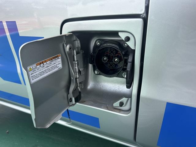 ミニキャブ・ミーブ ＣＤ　１６．０ｋｗｈ　４シーター　純正ラジオ　キーレス　前側パワーウィンドー　シートヒーター　両側スライドドア　オートライト　エアコン　パワステ（24枚目）