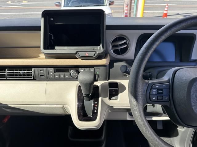 Ｎ－ＢＯＸ ベースグレード　ホンダセンシング　ＬＥＤヘッドランプ　パワースライドドア　電子制御パーキングブレーキ　オートブレーキホールド機能　ロールサンシェード　バックカメラ　運転席・助手席シートヒーター　液晶メーター（17枚目）