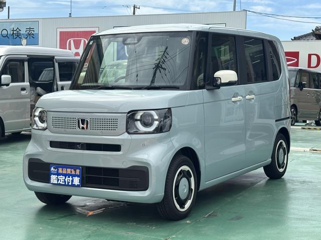 Ｎ－ＢＯＸ ファッションスタイル　コンフォートパッケージ装着車／運転席・助手席シートヒーター　パワースライドドア　リアセンターアームレスト　シートバックテーブル　オートリトラミラー　ホンダセンシング　ＬＥＤヘッドライト　届出済未使用車（4枚目）