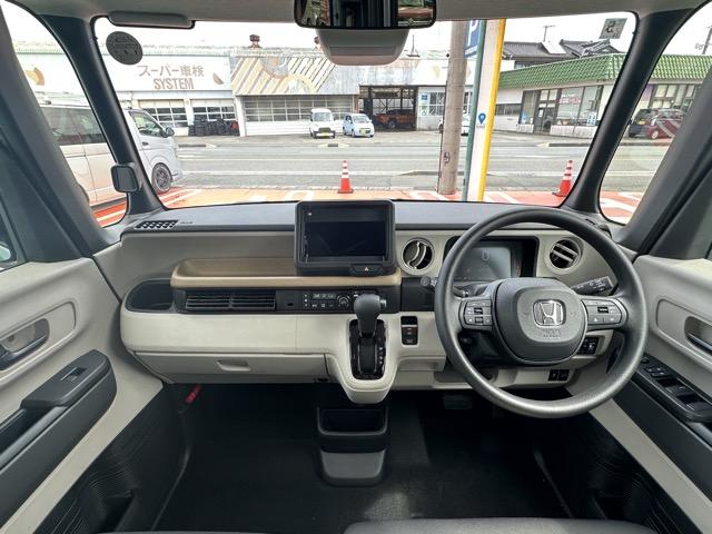 Ｎ－ＢＯＸ ファッションスタイル　コンフォートパッケージ装着車／運転席・助手席シートヒーター　パワースライドドア　リアセンターアームレスト　シートバックテーブル　オートリトラミラー　ホンダセンシング　ＬＥＤヘッドライト　届出済未使用車（8枚目）