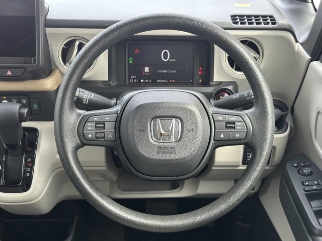 Ｎ－ＢＯＸ ファッションスタイル　コンフォートパッケージ装着車／運転席・助手席シートヒーター　パワースライドドア　リアセンターアームレスト　シートバックテーブル　オートリトラミラー　ホンダセンシング　ＬＥＤヘッドライト　届出済未使用車（9枚目）