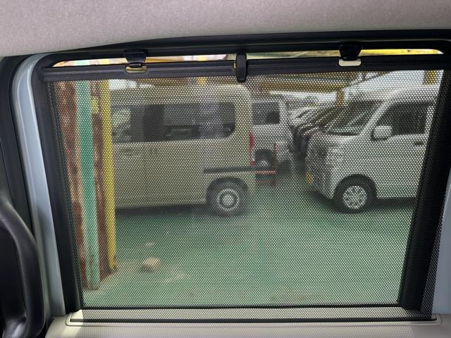 Ｎ－ＢＯＸ ファッションスタイル　コンフォートパッケージ装着車／運転席・助手席シートヒーター　パワースライドドア　リアセンターアームレスト　シートバックテーブル　オートリトラミラー　ホンダセンシング　ＬＥＤヘッドライト　届出済未使用車（10枚目）