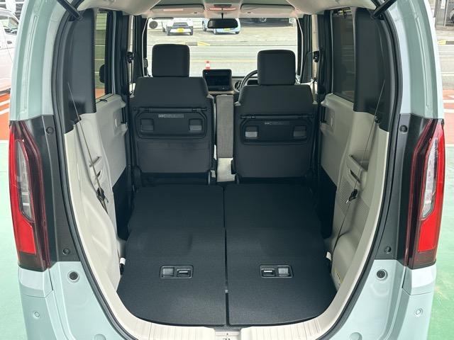Ｎ－ＢＯＸ ファッションスタイル　コンフォートパッケージ装着車／運転席・助手席シートヒーター　パワースライドドア　リアセンターアームレスト　シートバックテーブル　オートリトラミラー　ホンダセンシング　ＬＥＤヘッドライト　届出済未使用車（14枚目）