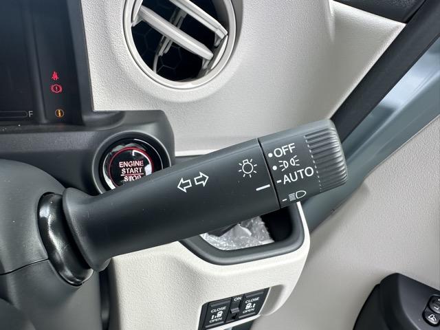 Ｎ－ＢＯＸ ファッションスタイル　コンフォートパッケージ装着車／運転席・助手席シートヒーター　パワースライドドア　リアセンターアームレスト　シートバックテーブル　オートリトラミラー　ホンダセンシング　ＬＥＤヘッドライト　届出済未使用車（23枚目）