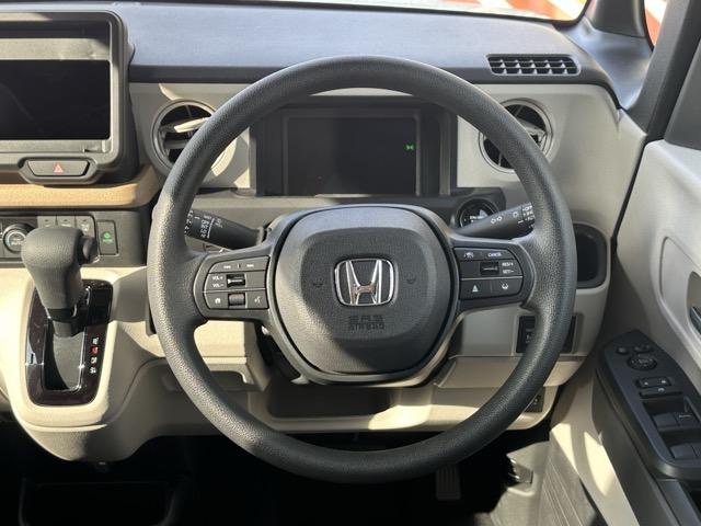Ｎ－ＢＯＸ ファッションスタイル　コンフォートパッケージ装着車／シートヒーター　パワースライドドア　リアセンターアームレスト　シートバックテーブル　オートリトラミラー　ホンダセンシング　ＬＥＤヘッドライト　ディーラー試乗車（9枚目）