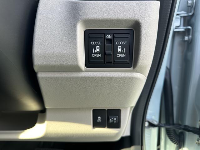 Ｎ－ＢＯＸ ファッションスタイル　コンフォートパッケージ装着車／シートヒーター　パワースライドドア　リアセンターアームレスト　シートバックテーブル　オートリトラミラー　ホンダセンシング　ＬＥＤヘッドライト　ディーラー試乗車（17枚目）