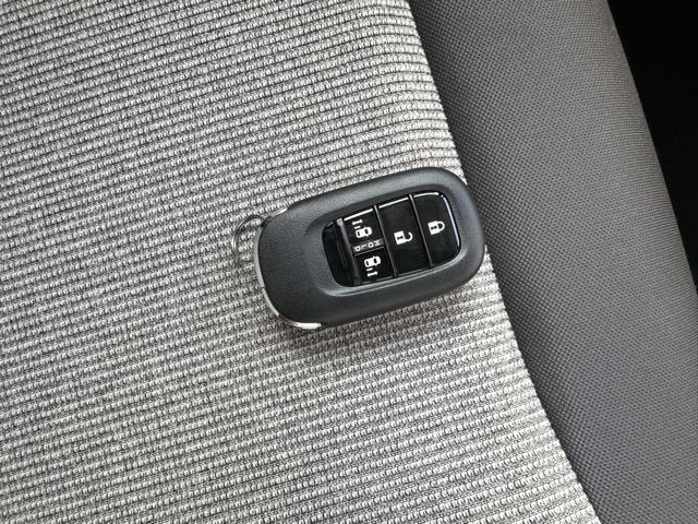 Ｎ－ＢＯＸ ファッションスタイル　コンフォートパッケージ装着車／シートヒーター　パワースライドドア　リアセンターアームレスト　シートバックテーブル　オートリトラミラー　ホンダセンシング　ＬＥＤヘッドライト　ディーラー試乗車（22枚目）