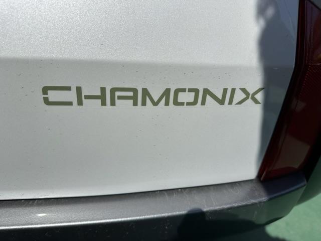 デリカＤ：５ シャモニー　７人乗り　特別仕様車　オリジナルナビ取付パッケージ装着車　ＣＨＡＭＯＮＩＸ専用装備／コンビネーションシート生地　木目調アクセントパネル　デカール　フロントグリル　アルミホイール（15枚目）