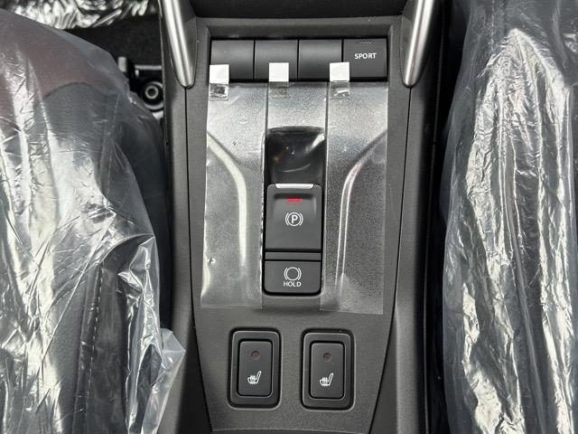 フロンクス ベースグレード　２ＷＤ　全方位モニター付メモリーナビゲーション　セーフティサポート　ＬＥＤヘッドランプ　アダプティブクルーズコントロール　電動パーキングブレーキ　シートヒーター　本革巻ステアリング　登録済未使用車（20枚目）