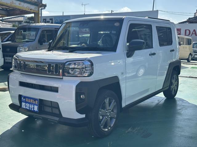 タフト Gターボ ダーククロムベンチャー 特別仕様車 9インチスマホ連携ディスプレイオーディオ スマートアシスト LEDヘッドランプ スカイフィールトップ 運転席・助手席シートヒーター 電動パーキングブレーキ バックモニター 届出済未使用車(4枚目)