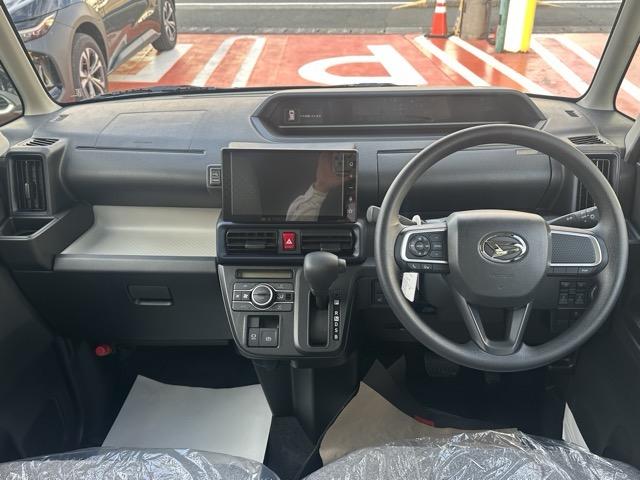 タント Xリミテッド 9インチスマホ連携ディスプレイオーディオ 両側パワースライドドア スマートアシスト LEDヘッドランプ 電動パーキングブレーキ 運転席・助手席シートヒーター シートバックテーブル 届出済未使用車(8枚目)