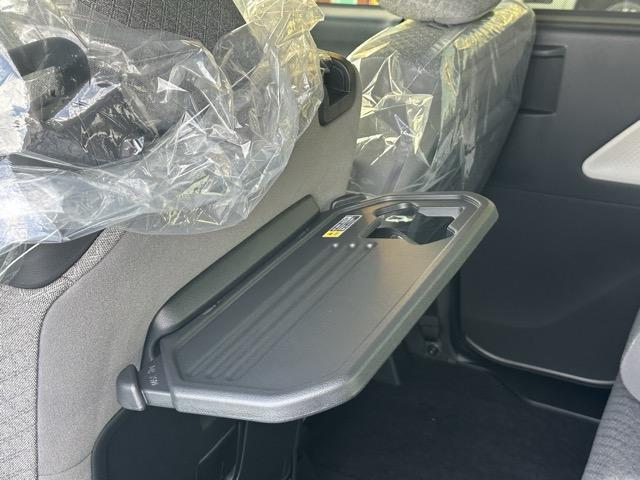 タント Xリミテッド 9インチスマホ連携ディスプレイオーディオ 両側パワースライドドア スマートアシスト LEDヘッドランプ 電動パーキングブレーキ 運転席・助手席シートヒーター シートバックテーブル 届出済未使用車(11枚目)