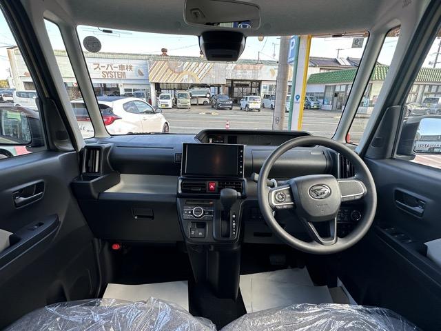 タント Ｘリミテッド　９インチスマホ連携ディスプレイオーディオ　両側パワースライドドア　スマートアシスト　ＬＥＤヘッドランプ　電動パーキングブレーキ　運転席・助手席シートヒーター　シートバックテーブル　届出済未使用車（8枚目）