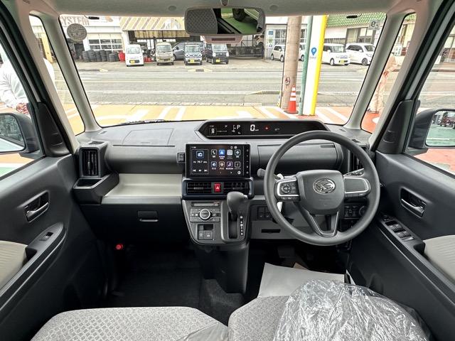 タント Xリミテッド 9インチスマホ連携ディスプレイオーディオ 両側パワースライドドア スマートアシスト LEDヘッドランプ 電動パーキングブレーキ 運転席・助手席シートヒーター シートバックテーブル 届出済未使用車(8枚目)