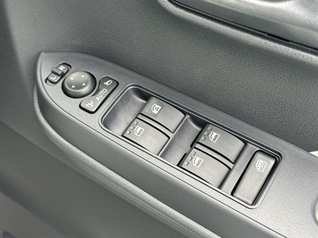 タント Xリミテッド 9インチスマホ連携ディスプレイオーディオ 両側パワースライドドア スマートアシスト LEDヘッドランプ 電動パーキングブレーキ 運転席・助手席シートヒーター シートバックテーブル 届出済未使用車(17枚目)