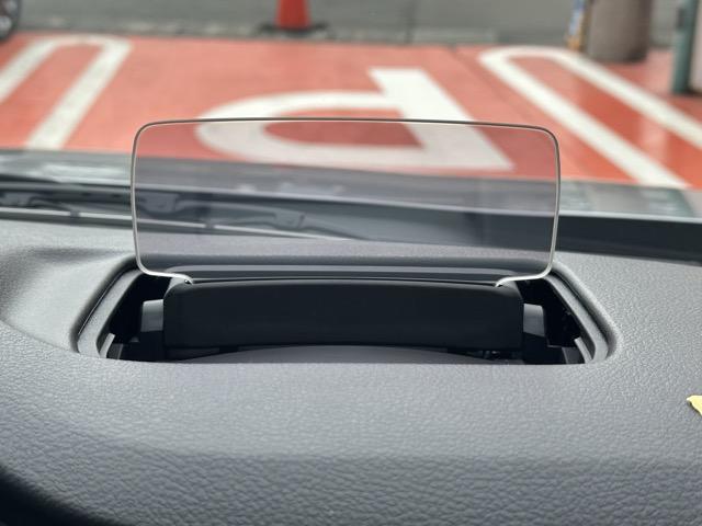 ソリオバンディット ハイブリッドMV スマートキー LEDヘッドライト 両側パワースライドドア フルオートエアコン ロールサンシェード シートバックテーブル サーキュレーター ヘッドアップディスプレイ 革巻きハンドル 登録済未使用車(29枚目)