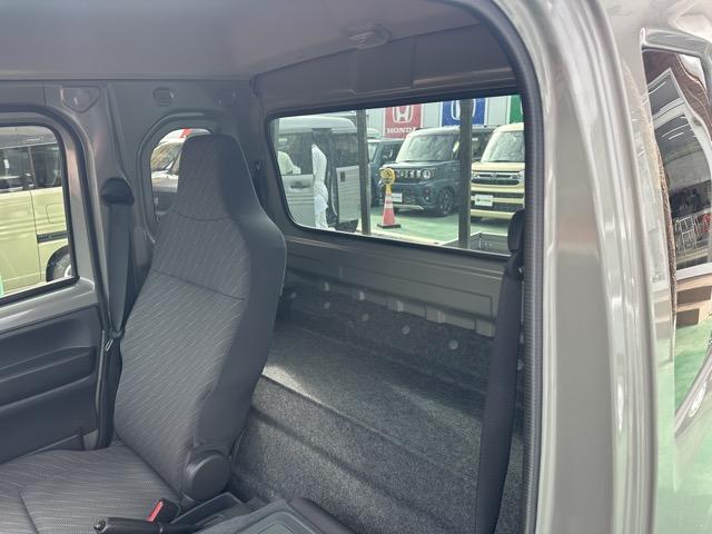 スーパーキャリイ X 4WD 4AT 社外ディスプレイオーディオ キーレス パワーウィンドー 作業灯 ルーフコンソール フォグランプ 衝突被害軽減ブレーキ アイドリングストップ オートライト エアコン パワステ(9枚目)