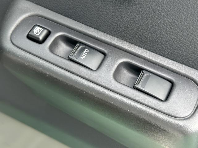 スーパーキャリイ X 4WD 4AT 社外ディスプレイオーディオ キーレス パワーウィンドー 作業灯 ルーフコンソール フォグランプ 衝突被害軽減ブレーキ アイドリングストップ オートライト エアコン パワステ(15枚目)