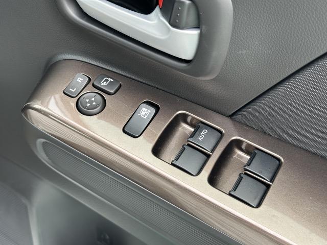 ワゴンRカスタムZ ハイブリッドZX セーフティサポート LEDヘッドランプ LEDフォグランプ  マイルドハイブリッド 運転席シートヒーター USB電源ソケット フルオートエアコン アンブレラホルダー スマートキー 届出済未使用車(14枚目)