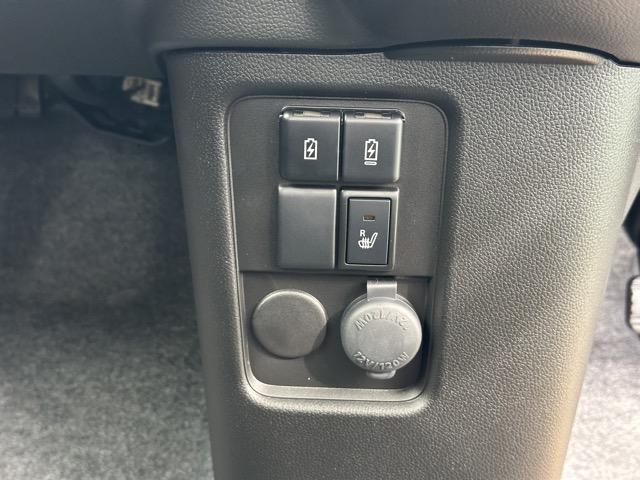 ワゴンRカスタムZ ハイブリッドZX セーフティサポート LEDヘッドランプ LEDフォグランプ  マイルドハイブリッド 運転席シートヒーター USB電源ソケット フルオートエアコン アンブレラホルダー スマートキー 届出済未使用車(18枚目)