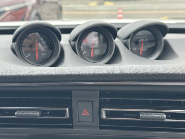 フェアレディＺ ニスモ　９ＡＴ　ＮＩＳＭＯ専用チューニング＆エクステリア＆インテリア　ＮｉｓｓａｎＣｏｎｎｅｃｔナビゲーション　ＥＴＣ２．０　ＬＥＤヘッドランプ　レイズ製１９インチ鍛造ＡＷ　パドルシフト　レカロ製シート（17枚目）