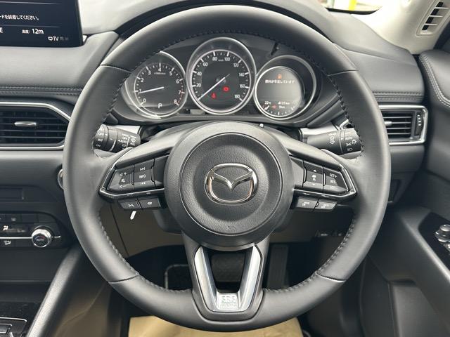 ＣＸ－５ ２０Ｓ　スマートエディション　純正オーディオ　全方位カメラ　ＥＴＣ　スマートキー　ＬＥＤヘッドライト　フルオートエアコン　電気式パーキングブレーキ　革巻きハンドル　オートクルーズコントロール　衝突被害軽減ブレーキ　オートライト（9枚目）