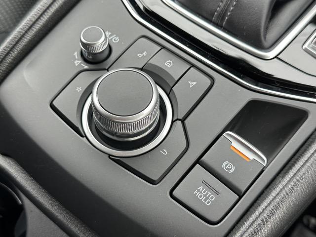 ＣＸ－５ ２０Ｓ　スマートエディション　純正オーディオ　全方位カメラ　ＥＴＣ　スマートキー　ＬＥＤヘッドライト　フルオートエアコン　電気式パーキングブレーキ　革巻きハンドル　オートクルーズコントロール　衝突被害軽減ブレーキ　オートライト（21枚目）