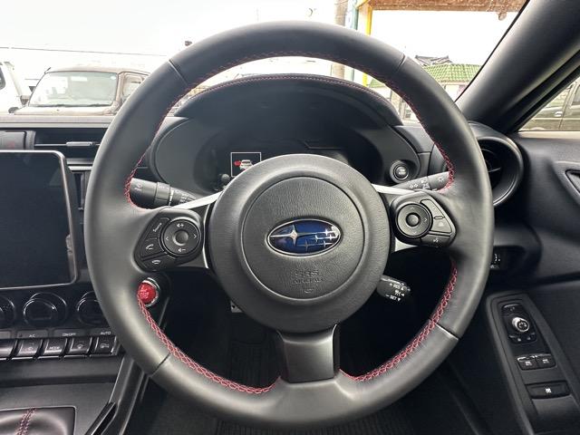 ＢＲＺ ＳＴＩ　スポーツ　走行距離６，９４１ＫＭ　Ｃ型　６ＭＴ　社外ディスプレイオーディオ　バックカメラ　スマートキー　ＬＥＤヘッドライト　フルオートエアコン　シートヒーター　革巻きハンドル　オートクルーズコントロール（9枚目）