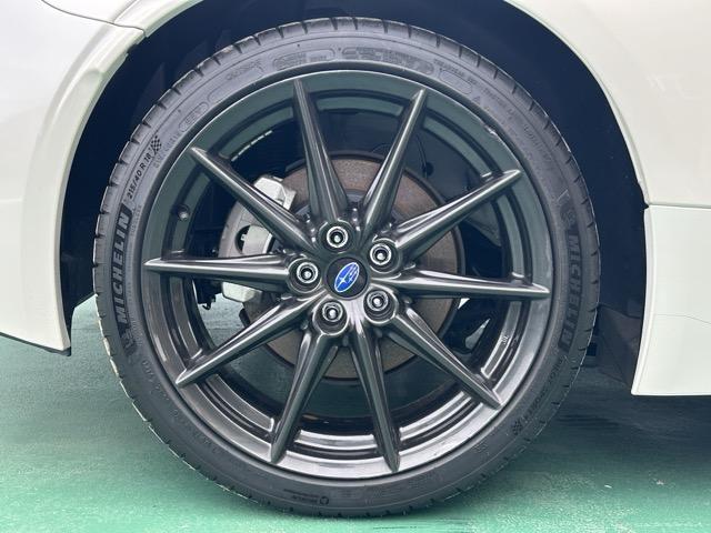 ＢＲＺ ＳＴＩ　スポーツ　走行距離６，９４１ＫＭ　Ｃ型　６ＭＴ　社外ディスプレイオーディオ　バックカメラ　スマートキー　ＬＥＤヘッドライト　フルオートエアコン　シートヒーター　革巻きハンドル　オートクルーズコントロール（13枚目）