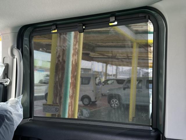 デリカミニ Ｇ　プレミアム　４ＷＤ　両側電動スライドドア　電動格納式ヒーテッドドアミラー　マイパイロット　ステアリングヒーター　デジタルルームミラー　アラウンドモニター　サーキュレーター　電動パーキングブレーキ　届出済未使用車（10枚目）