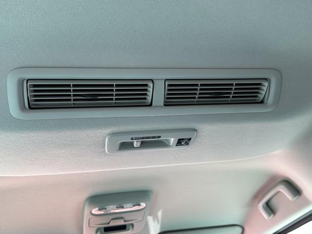 デリカミニ Ｇ　プレミアム　４ＷＤ　両側電動スライドドア　電動格納式ヒーテッドドアミラー　マイパイロット　ステアリングヒーター　デジタルルームミラー　アラウンドモニター　サーキュレーター　電動パーキングブレーキ　届出済未使用車（11枚目）