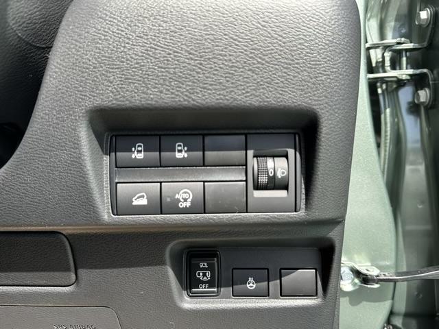 デリカミニ Ｇ　プレミアム　４ＷＤ　両側電動スライドドア　電動格納式ヒーテッドドアミラー　マイパイロット　ステアリングヒーター　デジタルルームミラー　アラウンドモニター　サーキュレーター　電動パーキングブレーキ　届出済未使用車（24枚目）