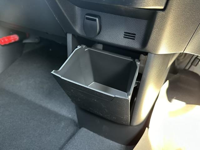 デリカミニ Ｇ　プレミアム　４ＷＤ　両側電動スライドドア　電動格納式ヒーテッドドアミラー　マイパイロット　ステアリングヒーター　デジタルルームミラー　アラウンドモニター　サーキュレーター　電動パーキングブレーキ　届出済未使用車（30枚目）