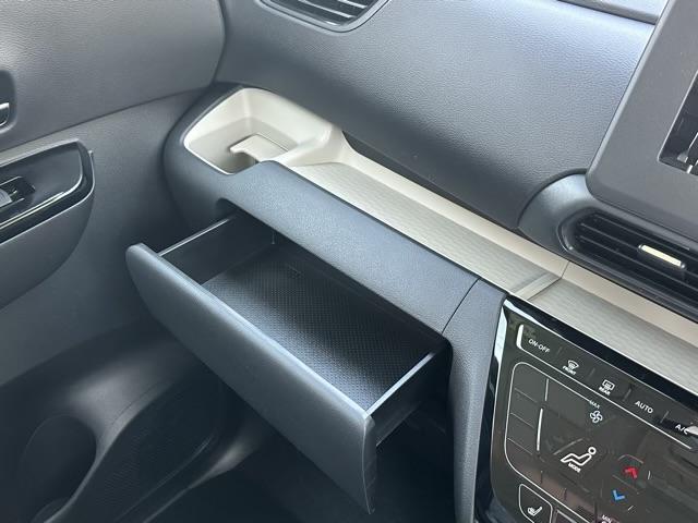デリカミニ Ｇ　プレミアム　４ＷＤ　両側電動スライドドア　電動格納式ヒーテッドドアミラー　マイパイロット　ステアリングヒーター　デジタルルームミラー　アラウンドモニター　サーキュレーター　電動パーキングブレーキ　届出済未使用車（34枚目）