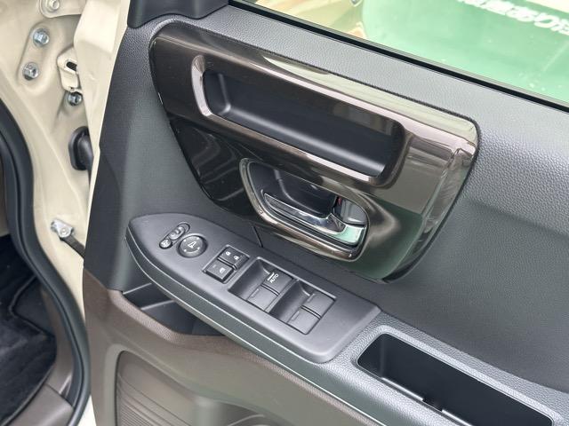 Ｎ－ＢＯＸ Ｌ　コーディネートスタイル　純正ナビ（ＶＸＭ－２２４ＶＦｉ）・バックモニター・ＥＴＣ付　ホンダセンシング　ＬＥＤヘッドランプ　両側パワースライドドア　電子制御パーキングブレーキ　シートヒーター　ロールサンシェード（17枚目）