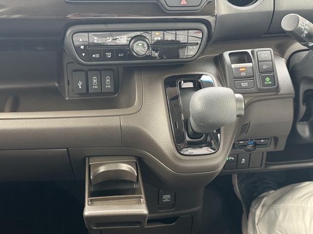 Ｎ－ＢＯＸ Ｌ　コーディネートスタイル　純正ナビ（ＶＸＭ－２２４ＶＦｉ）・バックモニター・ＥＴＣ付　ホンダセンシング　ＬＥＤヘッドランプ　両側パワースライドドア　電子制御パーキングブレーキ　シートヒーター　ロールサンシェード（26枚目）