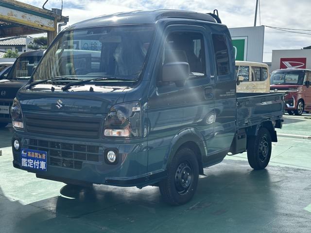 スーパーキャリイ Ｘリミテッド　４ＷＤ　４ＡＴ　特別仕様車　専用フロントガーニッシュ　専用サイドデカール　ＬＥＤヘッドランプ＆フォグランプベゼル（ブラック塗装）専用スチールホイール（ブラック塗装）　キーレス　届出済未使用車（4枚目）