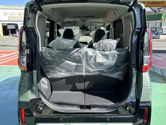デリカミニ Ｔ　プレミアム　４ＷＤ　両側電動スライドドア　電動格納式ヒーテッドドアミラー　マイパイロット　ステアリングヒーター　デジタルルームミラー　アラウンドモニター　サーキュレーター　電動パーキングブレーキ　届出済未使用車（17枚目）