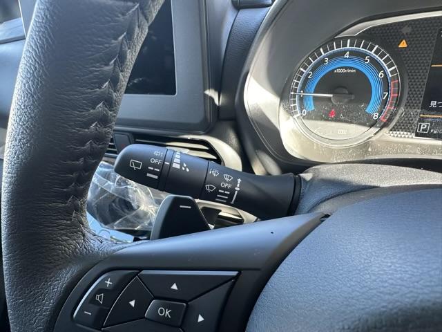 デリカミニ Ｔ　プレミアム　４ＷＤ　両側電動スライドドア　電動格納式ヒーテッドドアミラー　マイパイロット　ステアリングヒーター　デジタルルームミラー　アラウンドモニター　サーキュレーター　電動パーキングブレーキ　届出済未使用車（25枚目）