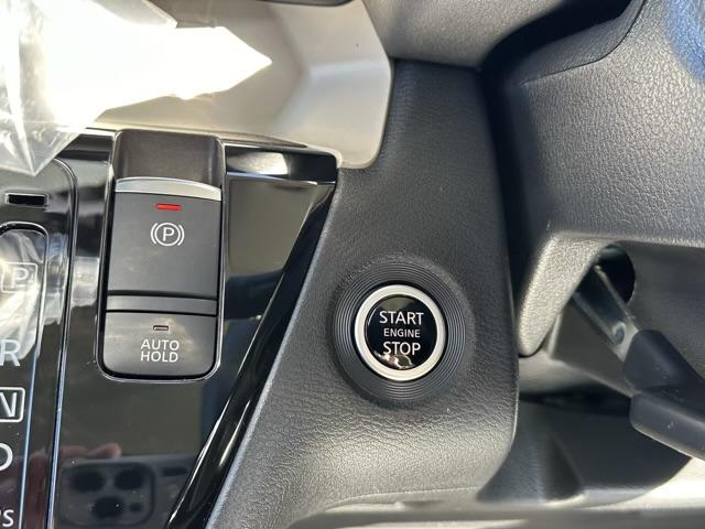 デリカミニ Ｔ　プレミアム　４ＷＤ　両側電動スライドドア　電動格納式ヒーテッドドアミラー　マイパイロット　ステアリングヒーター　デジタルルームミラー　アラウンドモニター　サーキュレーター　電動パーキングブレーキ　届出済未使用車（29枚目）