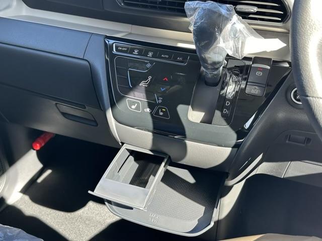 デリカミニ Ｔ　プレミアム　４ＷＤ　両側電動スライドドア　電動格納式ヒーテッドドアミラー　マイパイロット　ステアリングヒーター　デジタルルームミラー　アラウンドモニター　サーキュレーター　電動パーキングブレーキ　届出済未使用車（31枚目）