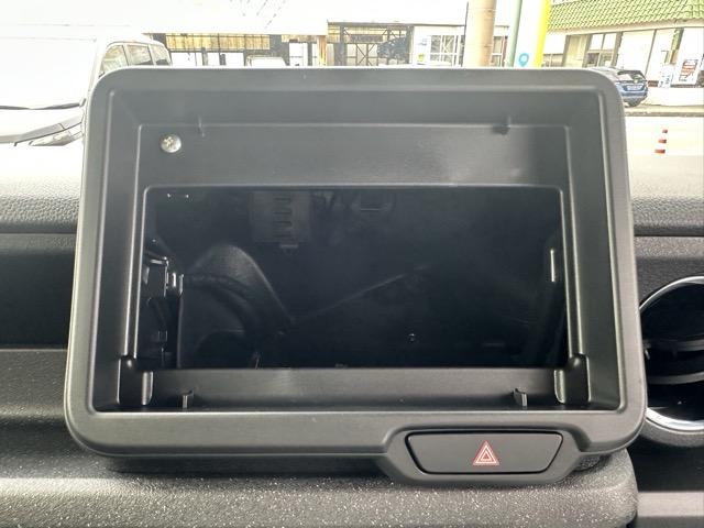 Ｎ－ＢＯＸカスタム ターボコーディネートスタイル　ホンダセンシング　ダイレクトプロジェクション式フルＬＥＤヘッドライト　ＬＥＤフォグランプ　両側パワースライドドア　電子制御パーキングブレーキ　シートヒーター　本革巻ステアリング　届出済未使用車（20枚目）