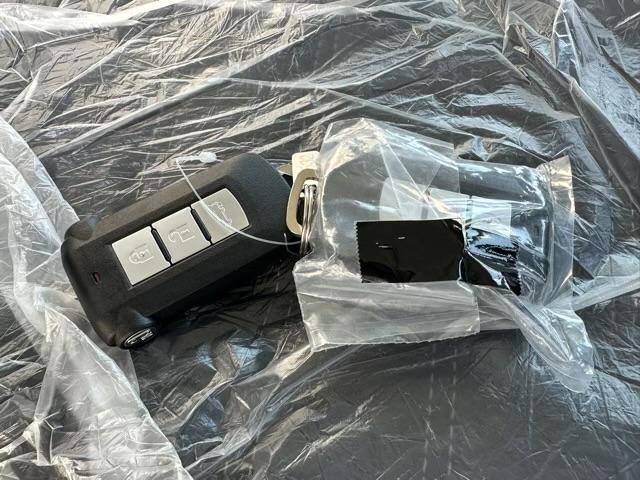 デリカＤ：５ シャモニー　７人乗り　特別仕様車　オリジナルナビ取付パッケージ装着車　ＣＨＡＭＯＮＩＸ専用装備／コンビネーションシート生地　木目調アクセントパネル　デカール　フロントグリル　アルミホイール（28枚目）