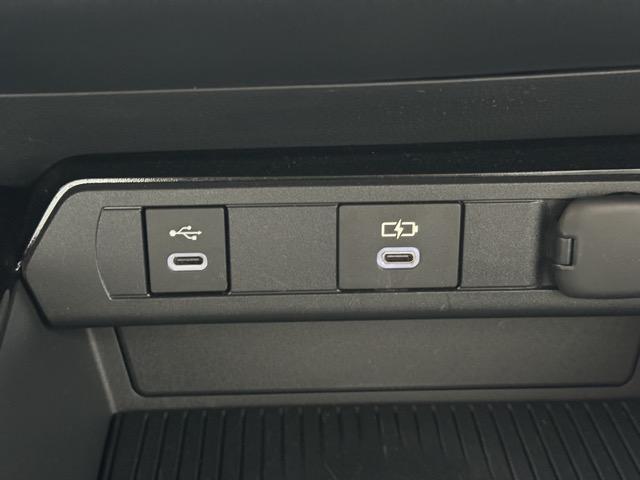 プリウス Ｚ　セーフティセンス　ＬＥＤヘッドランプ　ディスプレイオーディオ　パノラミックビュー　ＥＴＣ２．０　シートヒーター＆ベンチレーション　ステアリングヒーター　メモリー機能付パワーシート　パワーバックドア（28枚目）