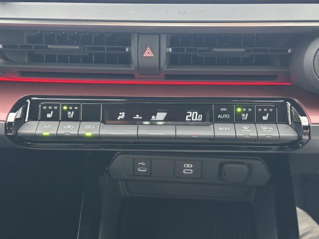 プリウス Ｚ　セーフティセンス　ＬＥＤヘッドランプ　ディスプレイオーディオ　パノラミックビュー　ＥＴＣ２．０　シートヒーター＆ベンチレーション　ステアリングヒーター　メモリー機能付パワーシート　パワーバックドア（29枚目）