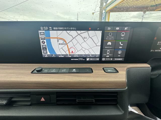 Ｈｏｎｄａ ｅ アドバンス　ホンダセンシング　ＬＥＤヘッドランプ　ワイドスクリーンＨｏｎｄａＣＯＮＮＥＣＴディスプレー＋ＥＴＣ２．０　プレミアムサウンドシステム　マルチビューカメラ　センターカメラミラーシステム　スカイルーフ（22枚目）