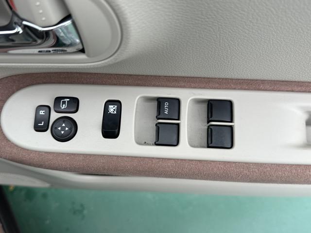 アルトラパン Ｘ　全方位カメラ　ナビゲーション　スマートキー　ＬＥＤヘッドライト　フルオートエアコン　シートヒーター　ＵＳＢ充電ソケット　革巻きハンドル　ステアリングスイッチ　衝突被害軽減ブレーキ　アイドリングストップ（15枚目）