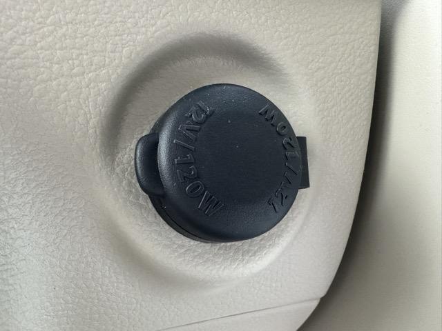 アルトラパン Ｘ　全方位カメラ　ナビゲーション　スマートキー　ＬＥＤヘッドライト　フルオートエアコン　シートヒーター　ＵＳＢ充電ソケット　革巻きハンドル　ステアリングスイッチ　衝突被害軽減ブレーキ　アイドリングストップ（24枚目）